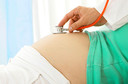 Bebês de mães obesas antes da gravidez têm mais gordura corporal total, mais massa gorda e menos massa magra que os de mães com IMC normal, sugerindo maior risco para doenças cardiovasculares no futuro