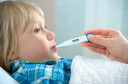 Um exame de sangue poderia diagnosticar a causa da febre em crianças